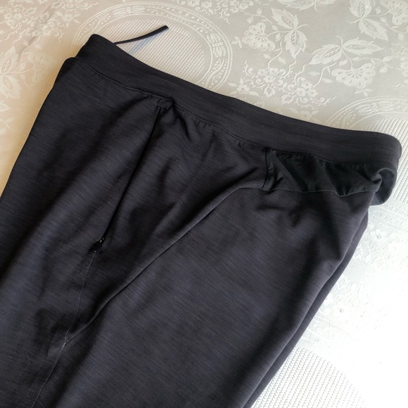 Lululemon Athletica Men’s Size L Black Joggers Sweatpants Yoga Pants Activewear - Picture 12 of 16